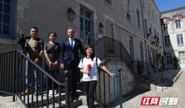 咸阳网红吃瓜事件视频,一场网络热议的幕后真相揭秘